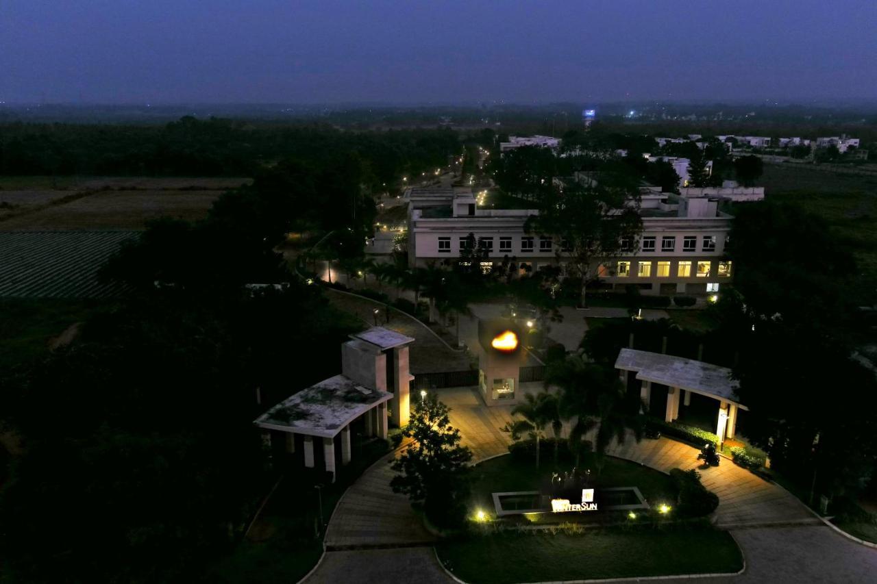 Spree Resort At Century Wintersun Dod Ballāpur Eksteriør billede